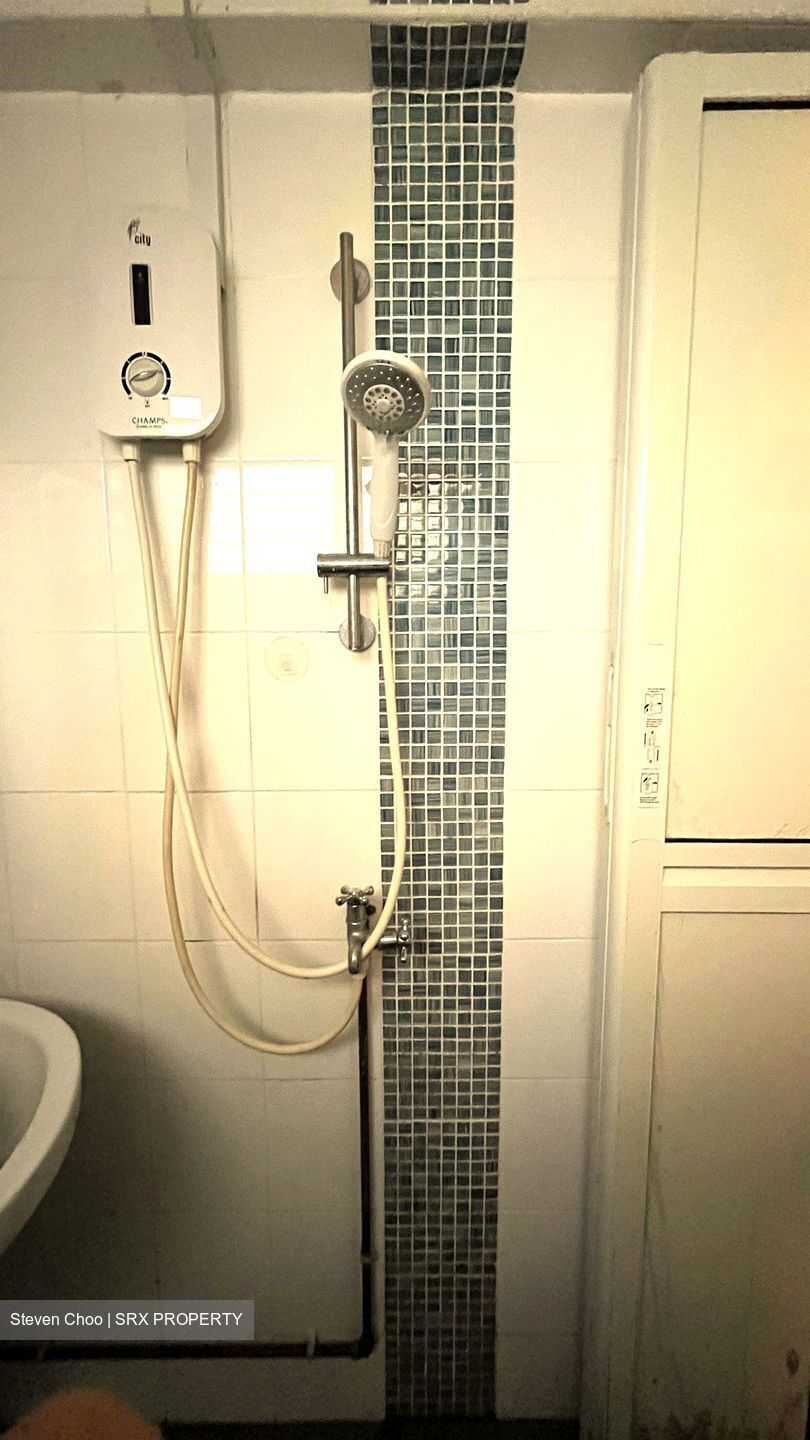 Hougang Avenue 2 (Hougang),  #430270221